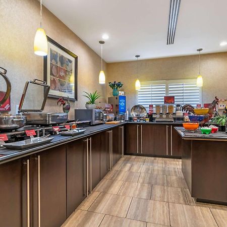Best Western Plus Lytle Inn And Suites Exteriér fotografie