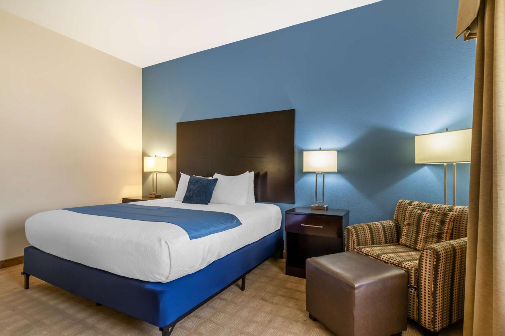 Best Western Plus Lytle Inn And Suites Exteriér fotografie