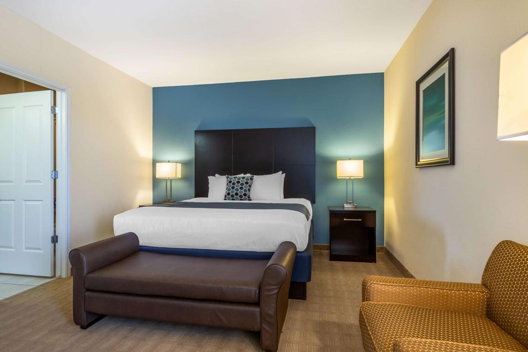 Best Western Plus Lytle Inn And Suites Exteriér fotografie