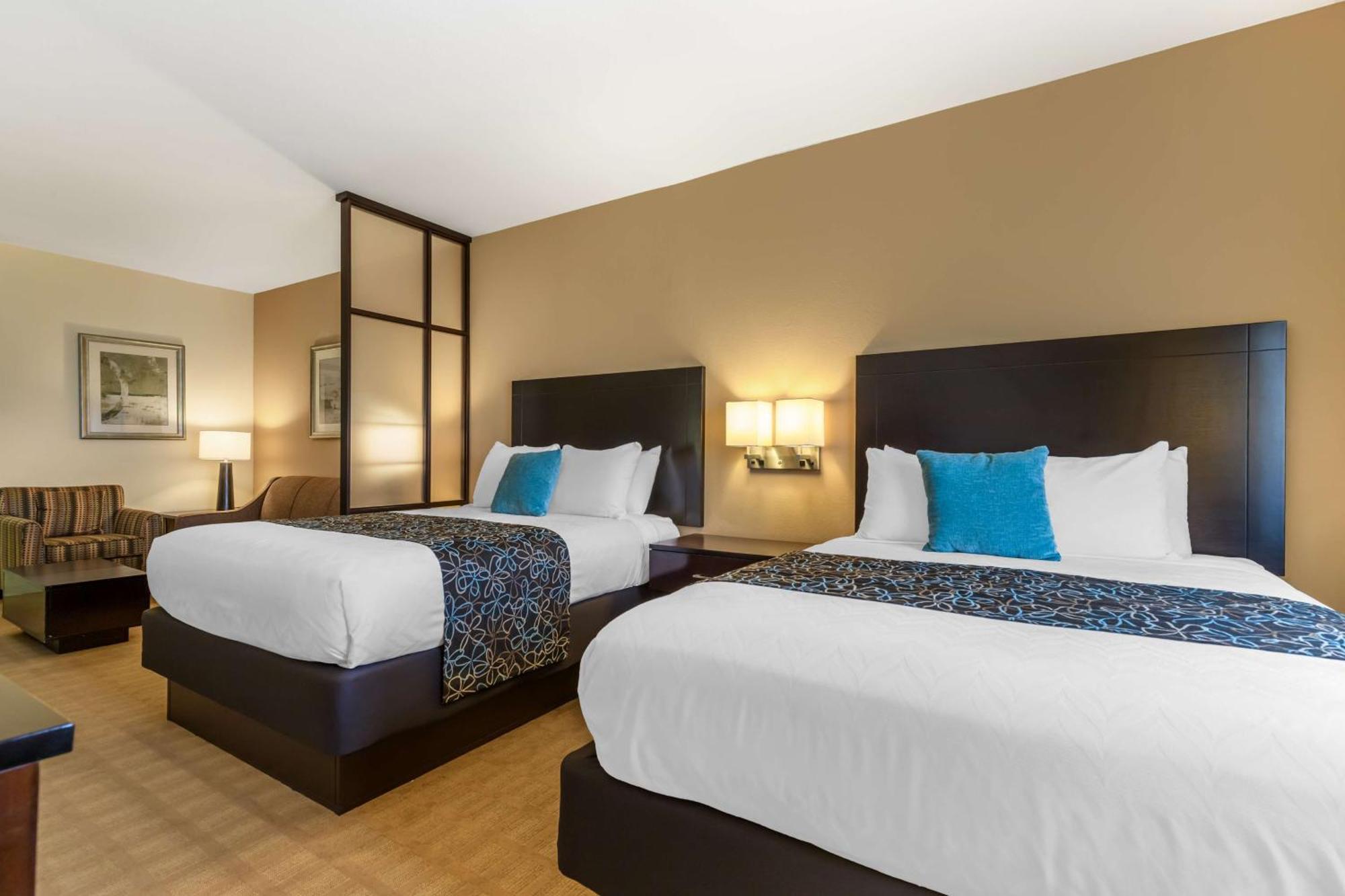 Best Western Plus Lytle Inn And Suites Exteriér fotografie