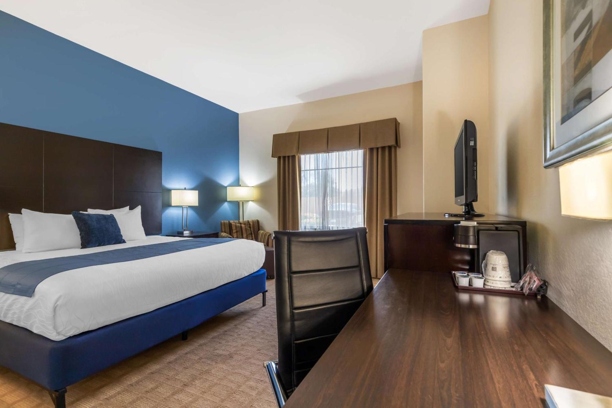 Best Western Plus Lytle Inn And Suites Exteriér fotografie