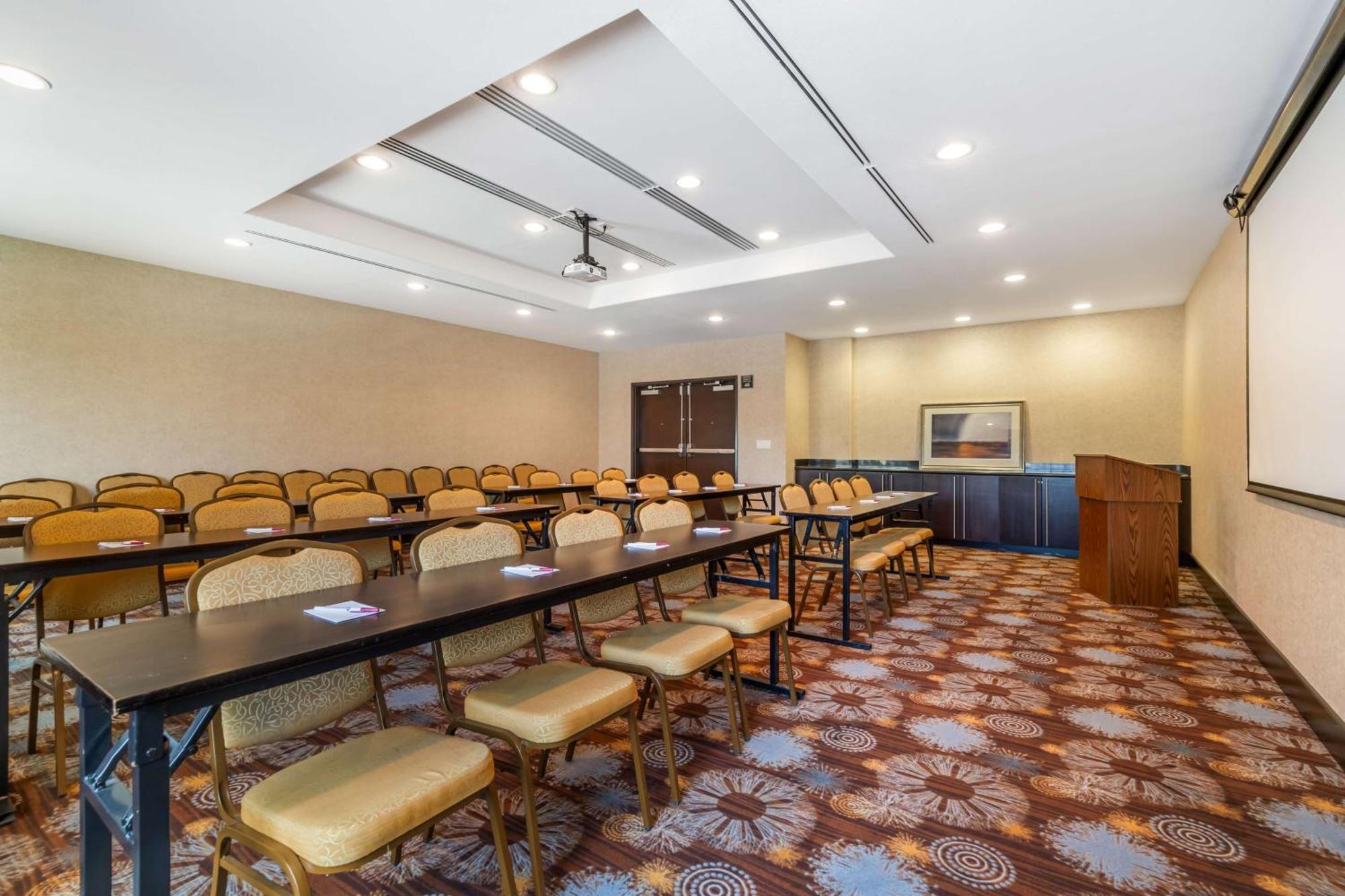 Best Western Plus Lytle Inn And Suites Exteriér fotografie