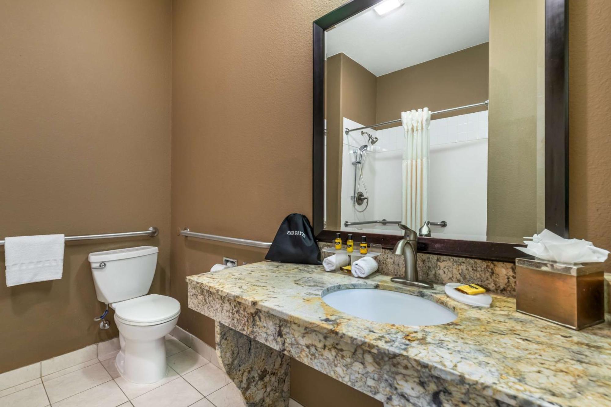 Best Western Plus Lytle Inn And Suites Exteriér fotografie