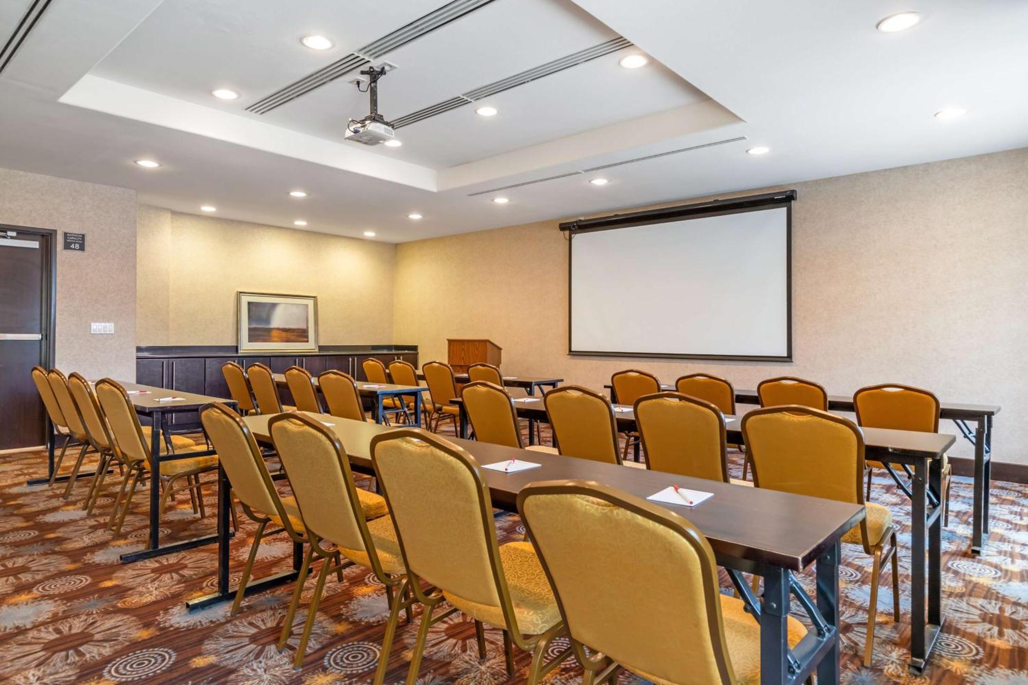 Best Western Plus Lytle Inn And Suites Exteriér fotografie