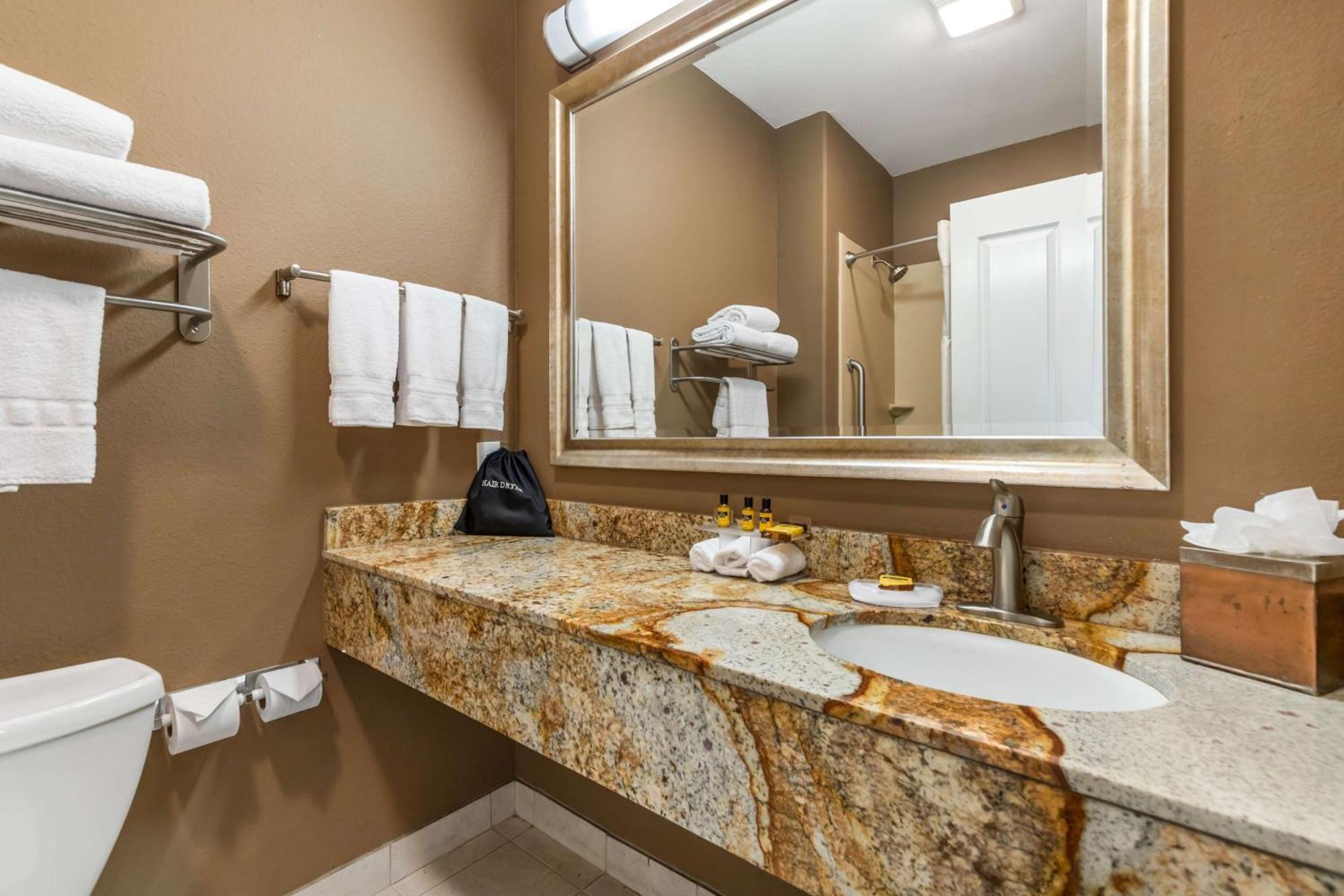 Best Western Plus Lytle Inn And Suites Exteriér fotografie