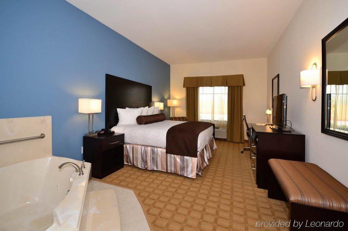Best Western Plus Lytle Inn And Suites Exteriér fotografie